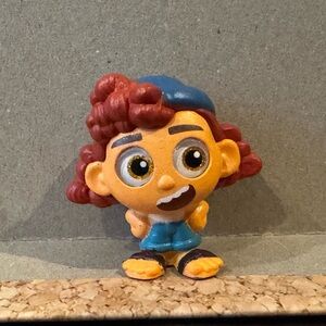 Disney doorables series 9 giulia